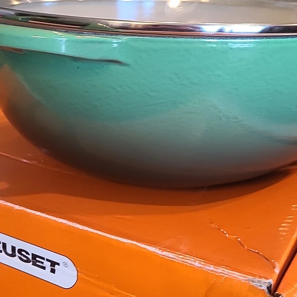 Le Creuset Emerald Green 7.5 Soup Pot With Glass Lid